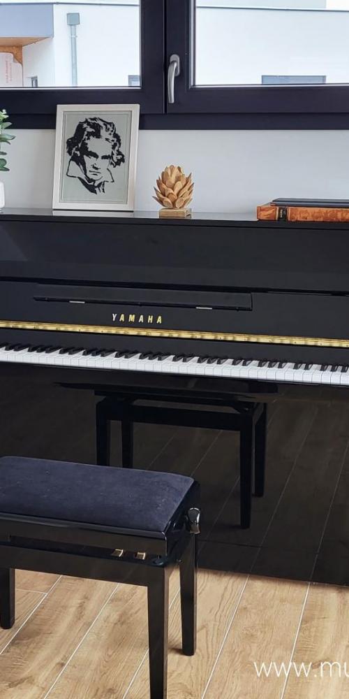 Pianos droits d'ETUDE