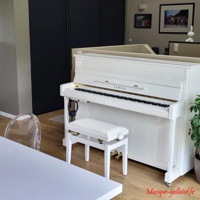 PIANO YAMAHA U 1 avec système silencieux / casque EUR 4.995,00