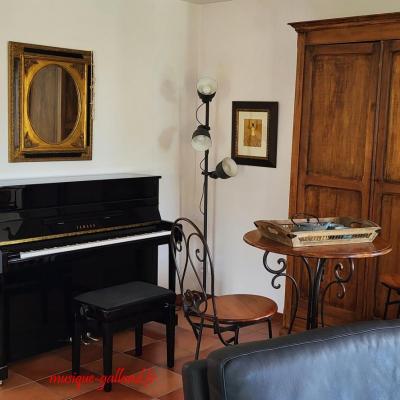 PIANO YAMAHA U 1 avec système silencieux / casque EUR 4.995,00