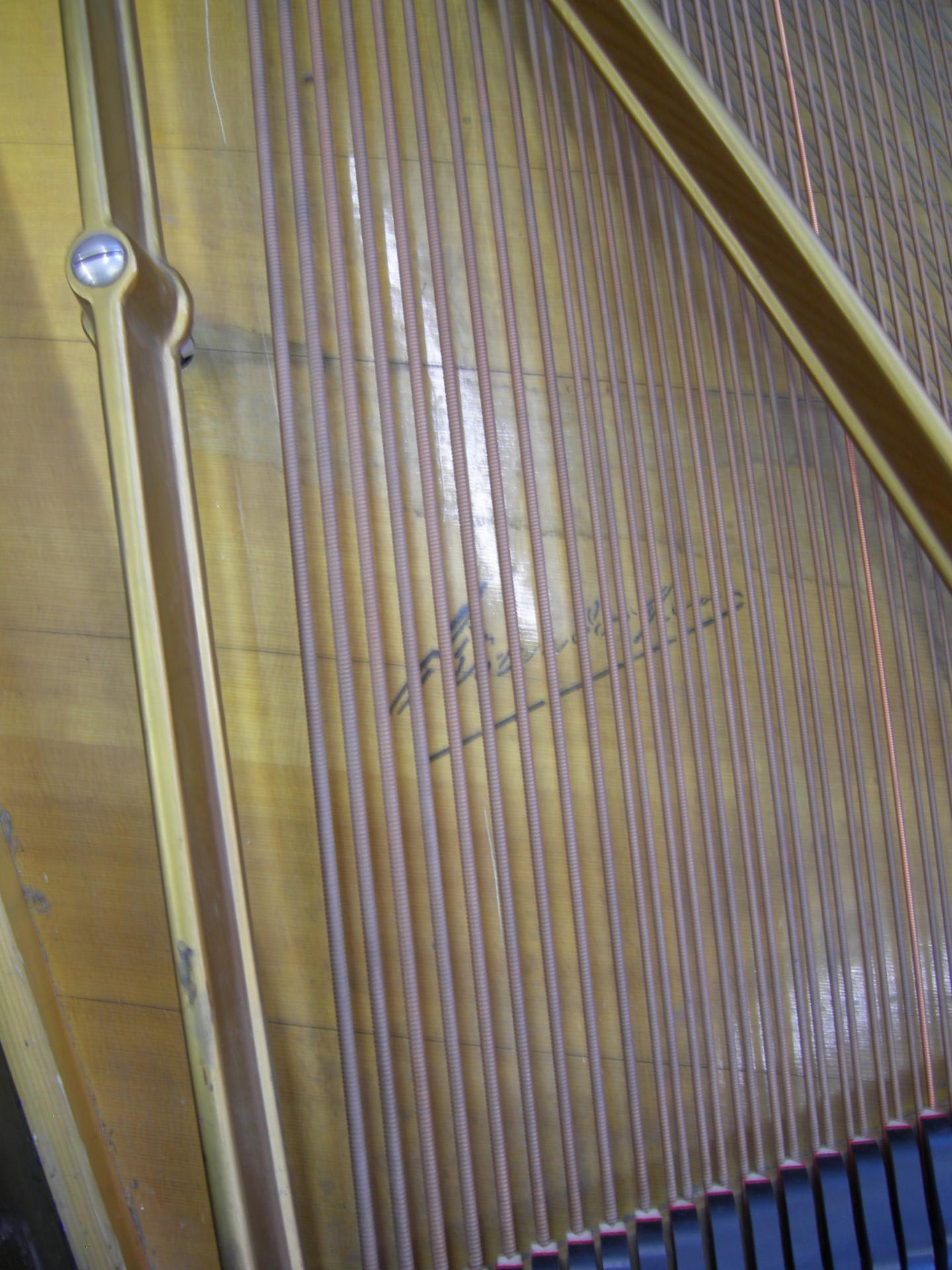 Bosendorfer table nom avant