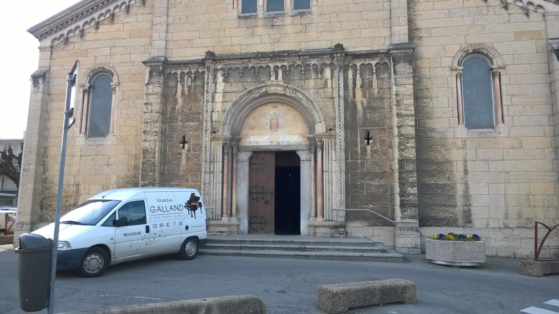 EGLISE Notre DAME ( 1860) à Bourgoin-Jallieu ( Orgue Ecclésia T250 )