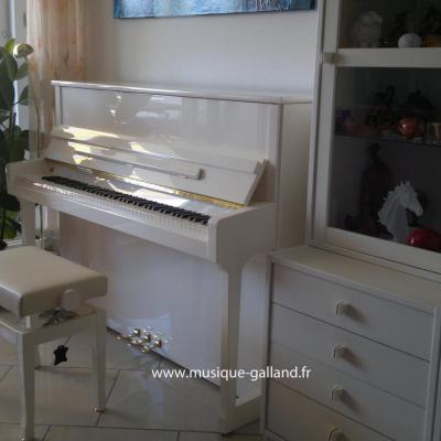 Disponible : Piano neuf SCHIMMEL C116-TRADITION BLANC