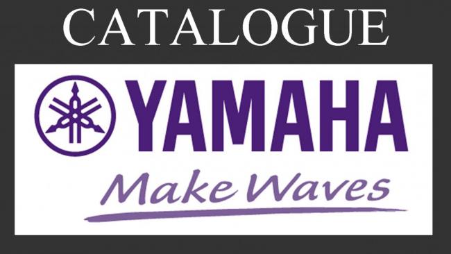 Pianos droits YAMAHA : gamme supérieure ( Japon )