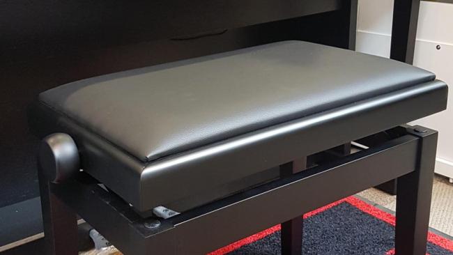 BANQUETTES de pianos