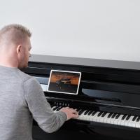 Clp 885pe smart pianist 3