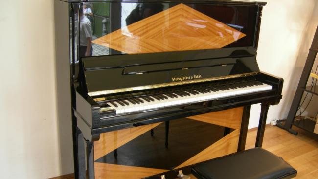 Pianos droits d' EXCELLENCE
