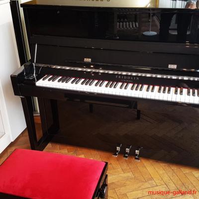 DISPONIBLE : Piano FRIDOLIN-Schimmel  F121T-Noir finition Chrome