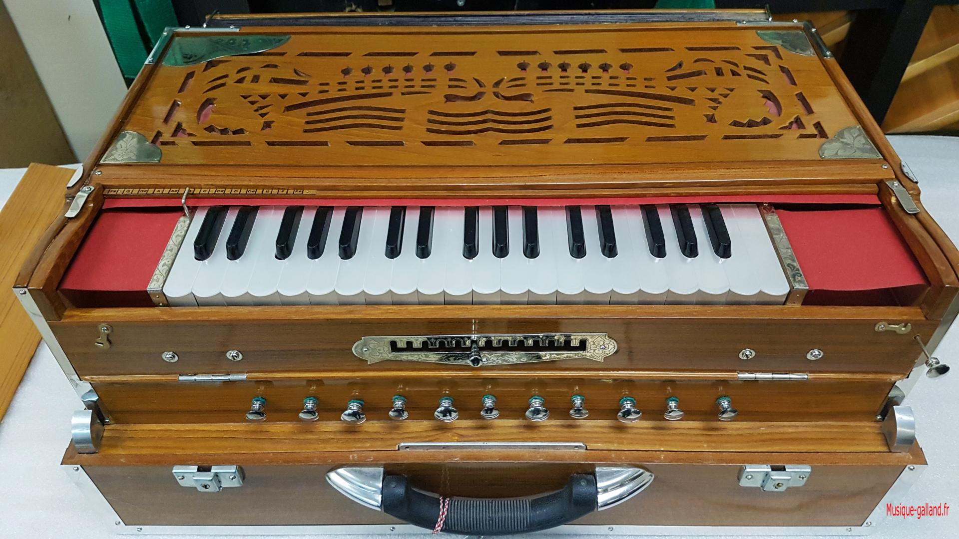 Harmonium port ind 8