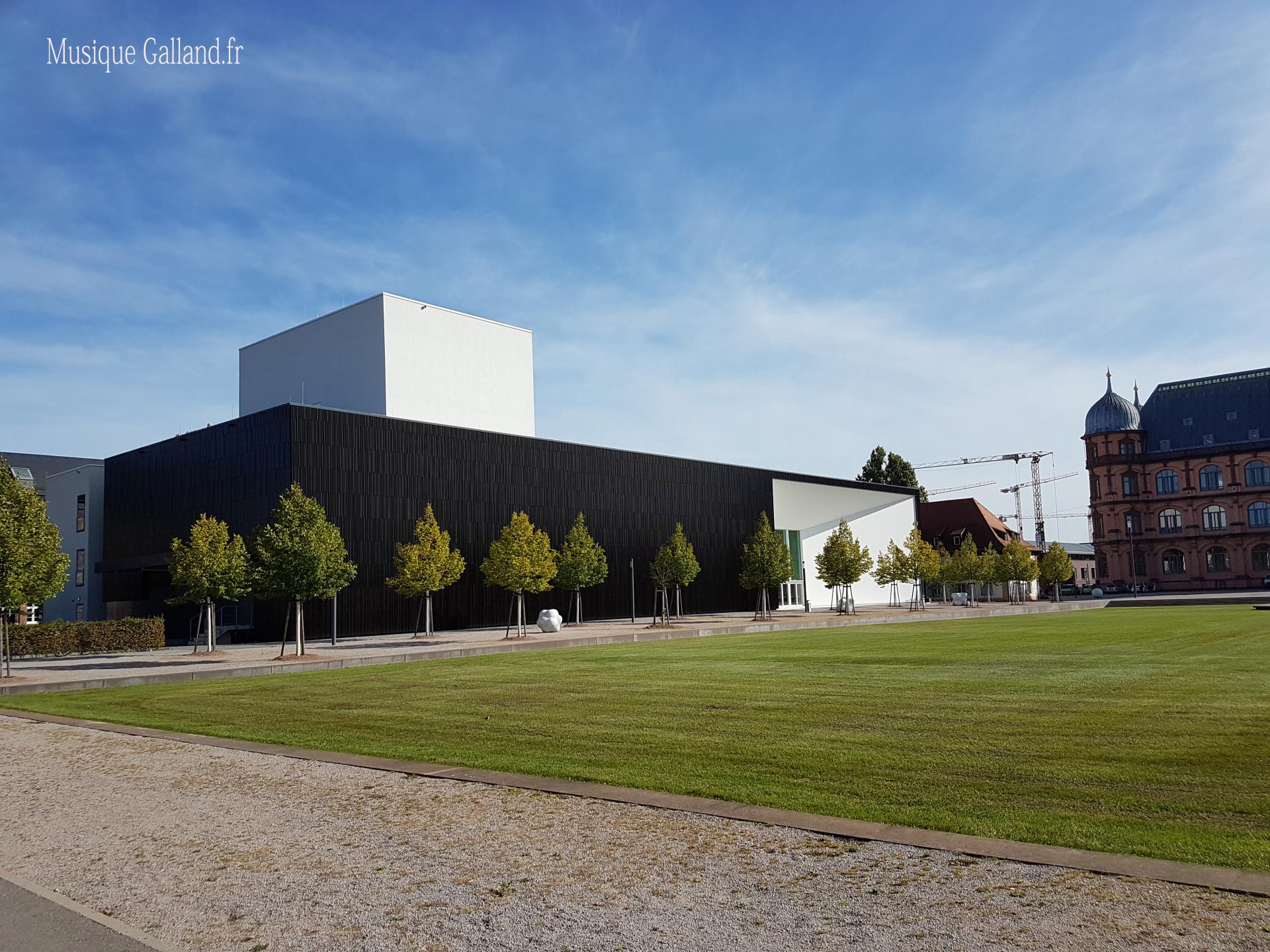 Die Hochschule für Musik Karlsruhe - University of Music