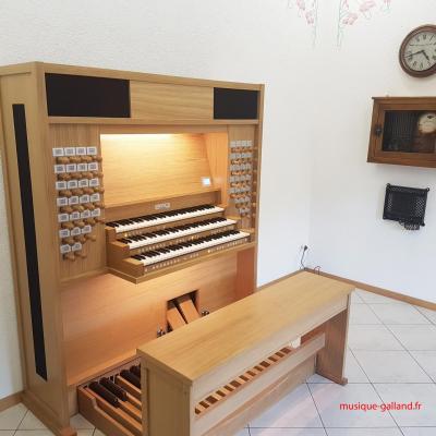 orgue 3 claviers LIVE III JOHANNUS  3 x 50 registres échantillonnés