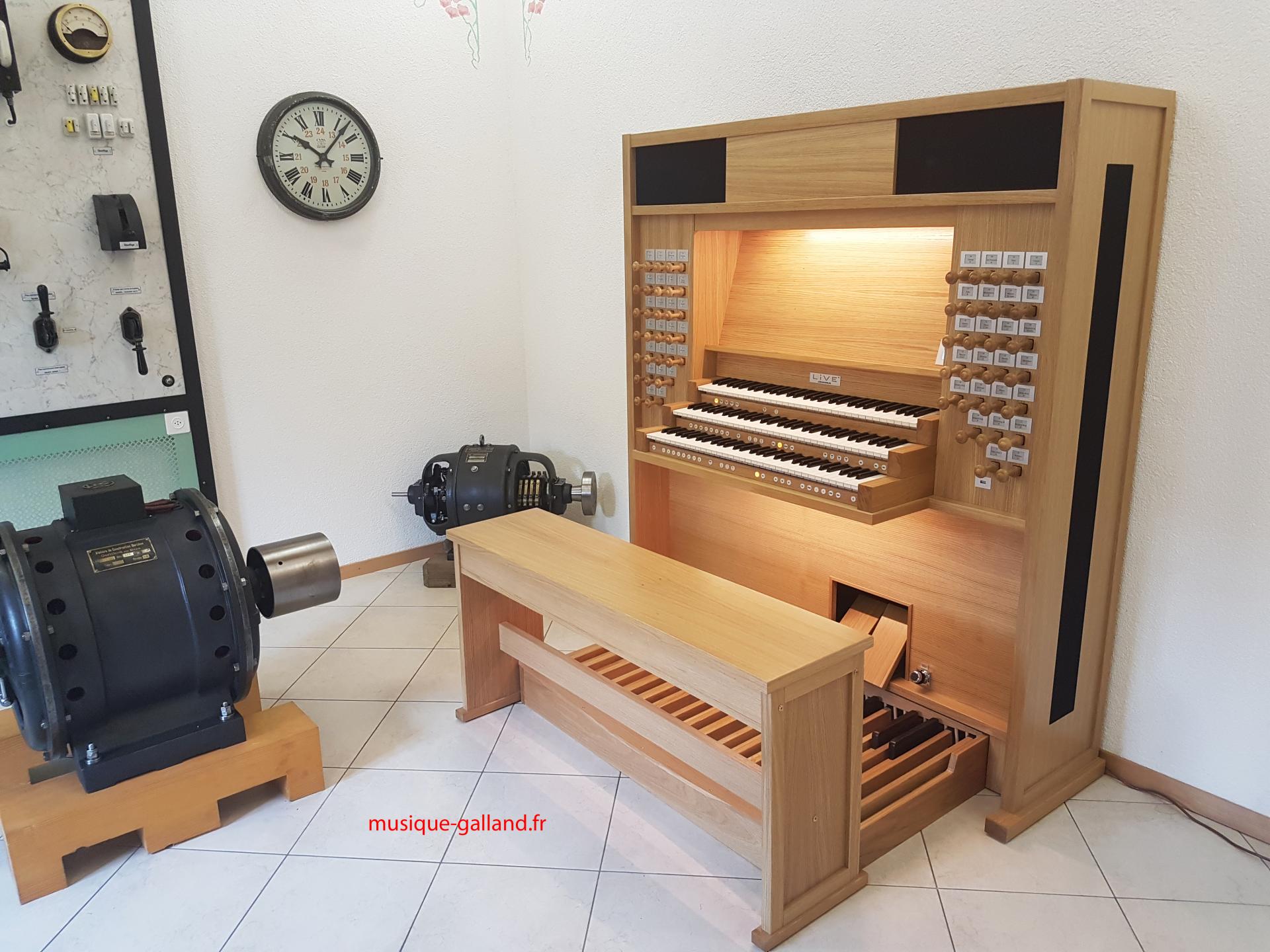 Nouvelle réalisation d'un orgue classique LIVE III Johannus