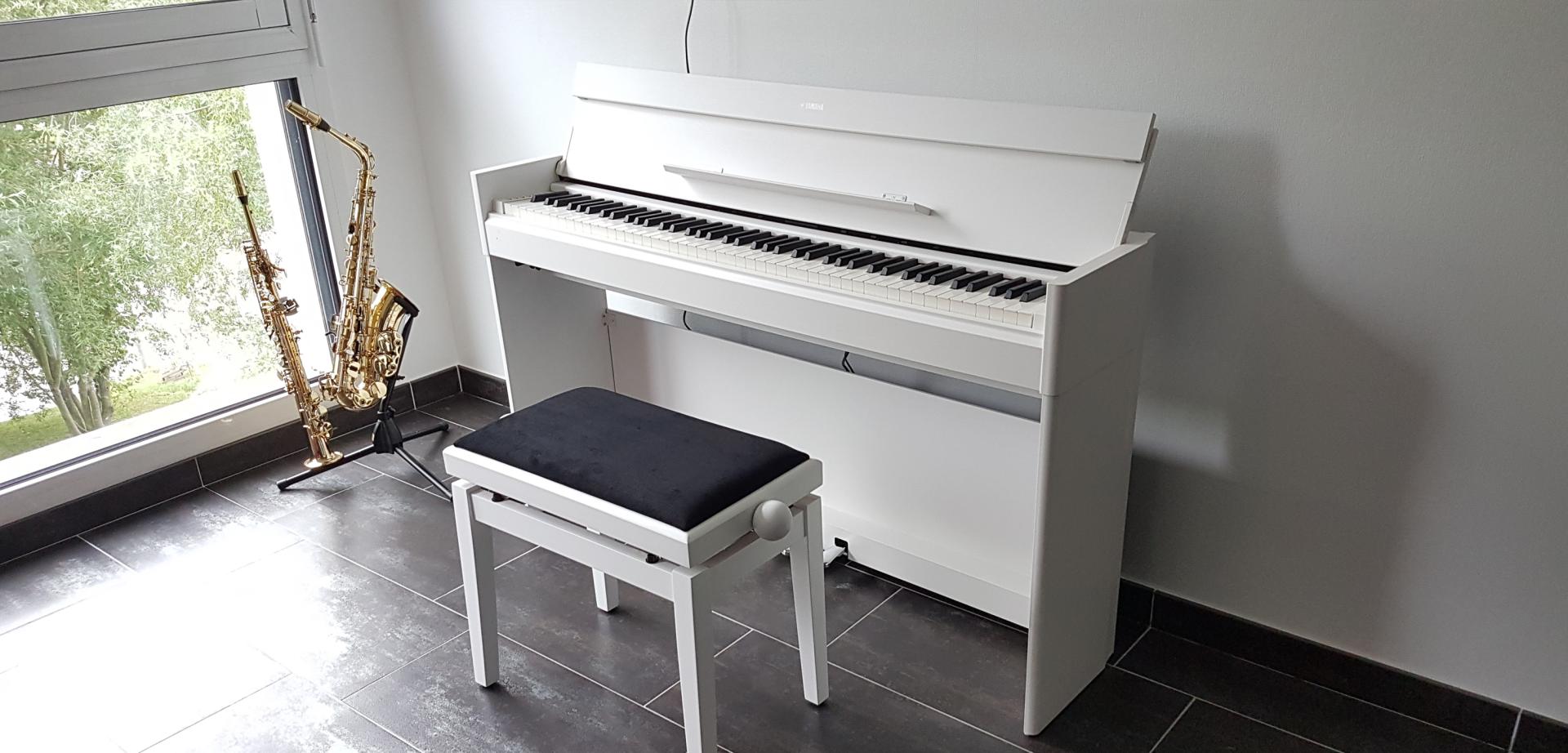 PIANOS NUMERIQUES COMPACTS