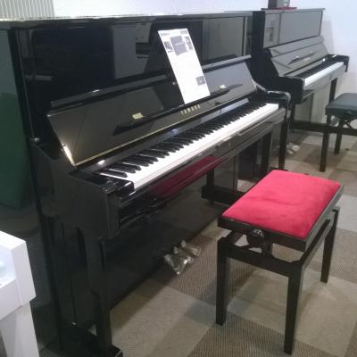 Disponible : Piano YAMAHA U1Q-SH2 SILENT NOIR  121cm