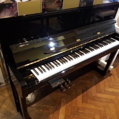 PIANO YAMAHA U 1 avec système silencieux / casque EUR 4.995,00